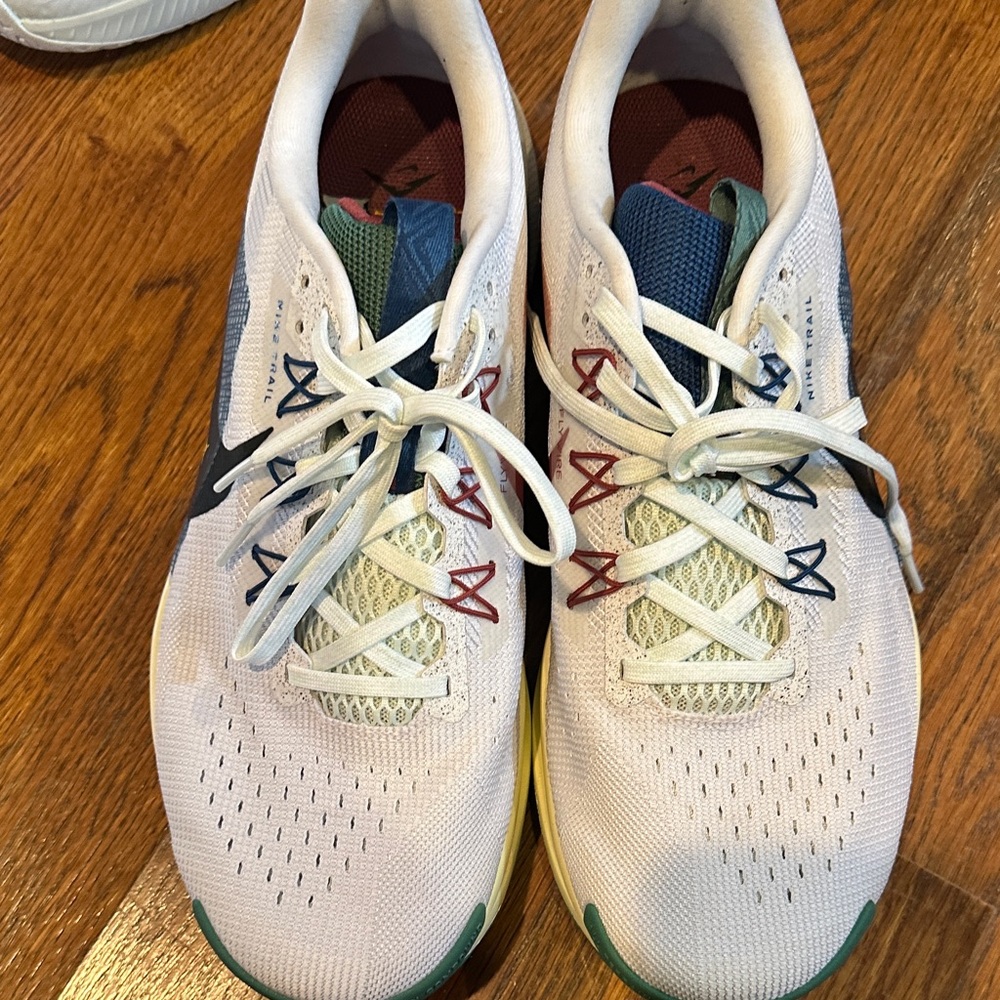 Nike men's Nike React Trail ATC    Size 10.5